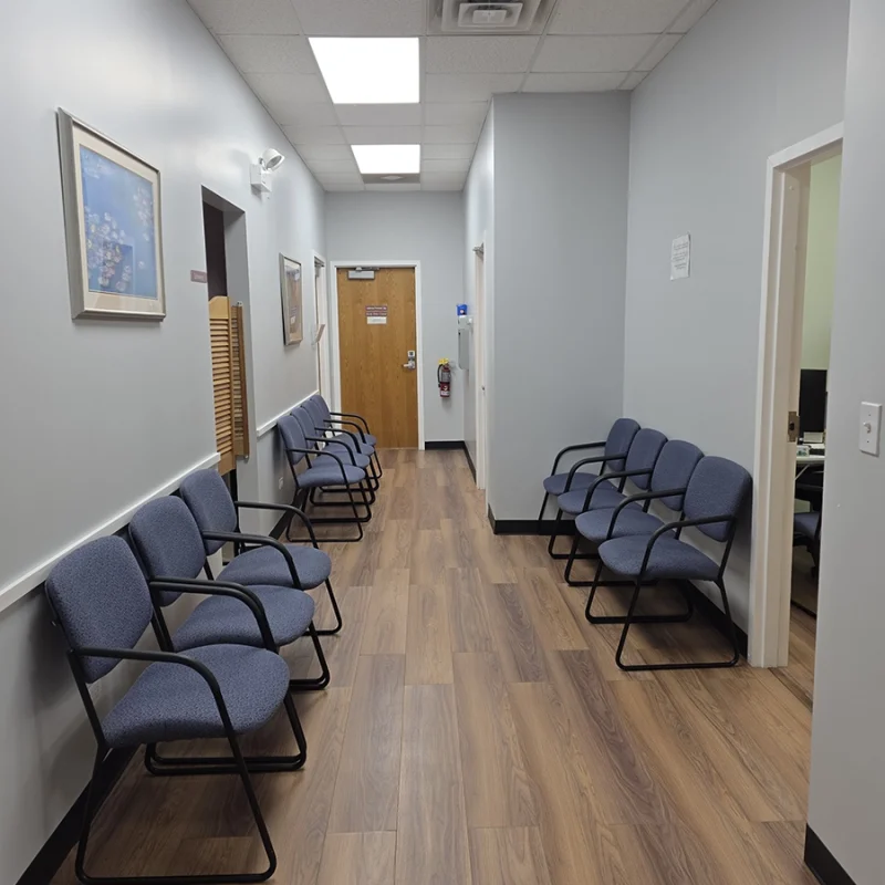 des-plaines-clinic-hallway