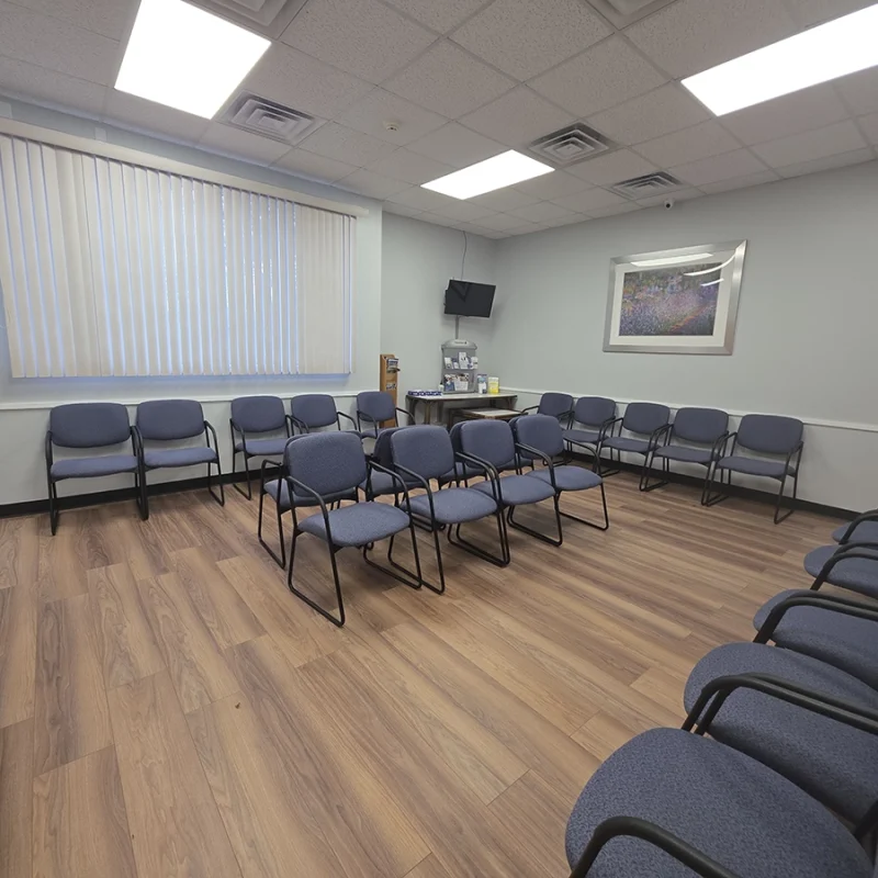 des-plaines-waiting-room